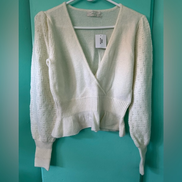 Ivory Blouse - Picture 2 of 6